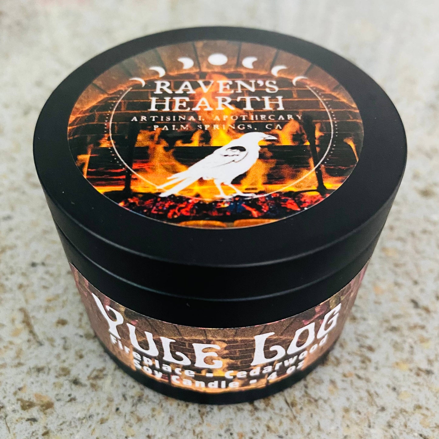 Yule Log Candle - Fireplace & Cedarwood Scent